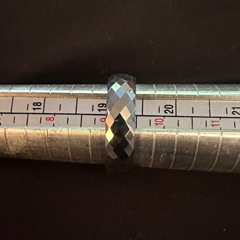 Silver Faceted Gentlemen’s Wedding Band